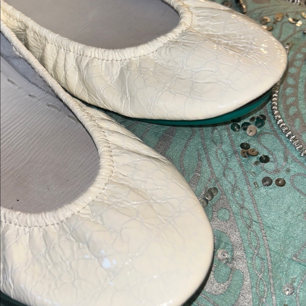 Tieks White Leather Ballet Flats with Teal Accent - Picture 4 of 7
